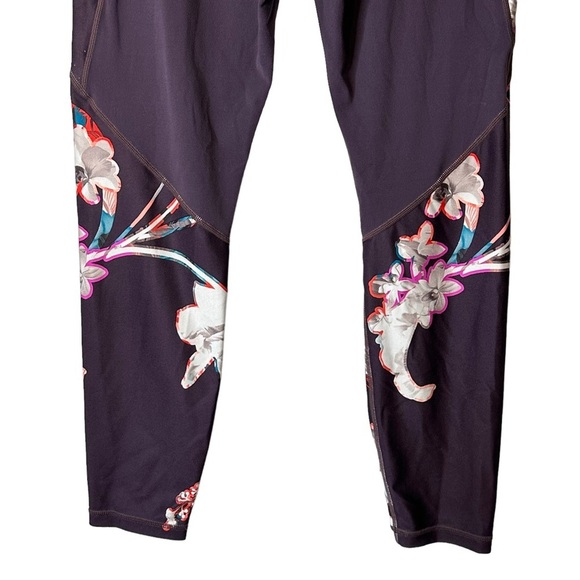 Athleta Salutation Stash Pocket Magnolia Plum#384003 Size Medium - Picture 7 of 11